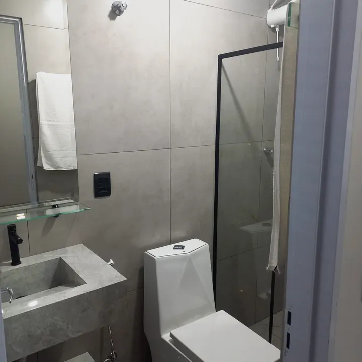 Banheiro 3 revestido em porcelanato